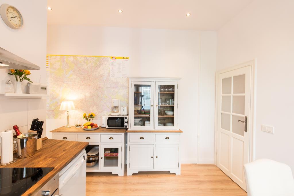 Fritz By Rockchair L Superhost Status L 3 Bedrooms Boxspringbeds 2 Bathrooms 2 Kitchen - Cozy Family & Business Flair Welcomes You! * Berlijn
