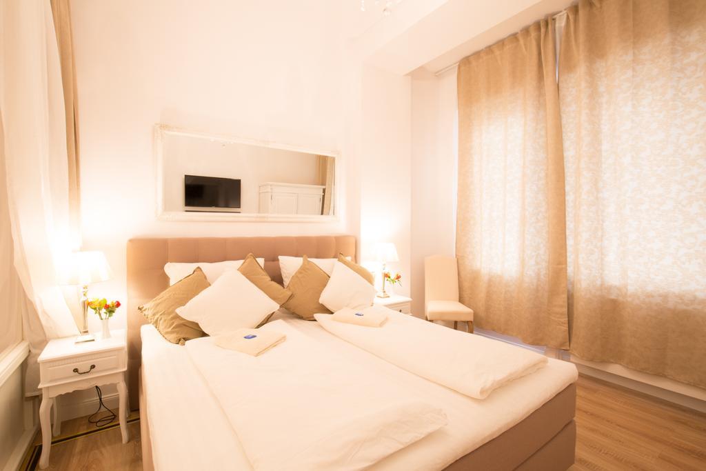 Fritz By Rockchair L Superhost Status L 3 Bedrooms Boxspringbeds 2 Bathrooms 2 Kitchen - Cozy Family & Business Flair Welcomes You! Appartement *
