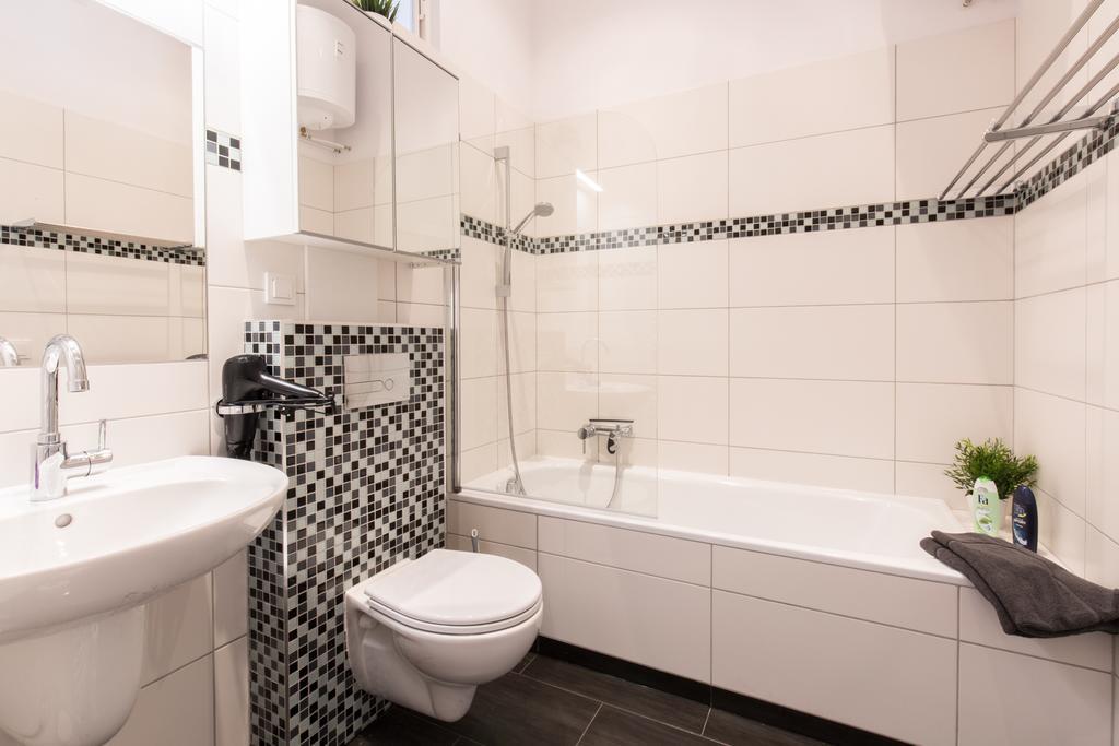 Appartement Fritz By Rockchair L Superhost Status L 3 Bedrooms Boxspringbeds 2 Bathrooms 2 Kitchen - Cozy Family & Business Flair Welcomes You!