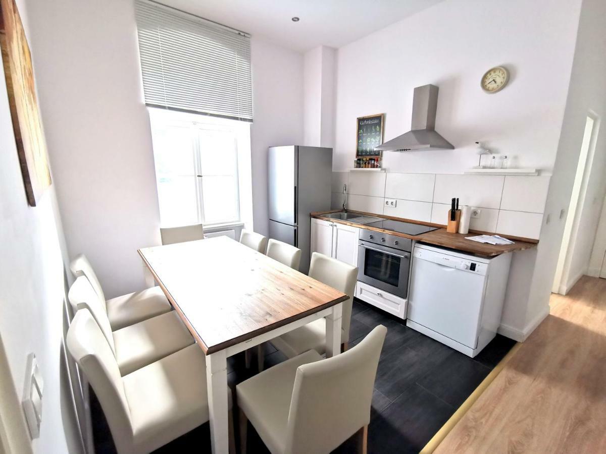 Appartement Fritz By Rockchair L Superhost Status L 3 Bedrooms Boxspringbeds 2 Bathrooms 2 Kitchen - Cozy Family & Business Flair Welcomes You! Berlijn
