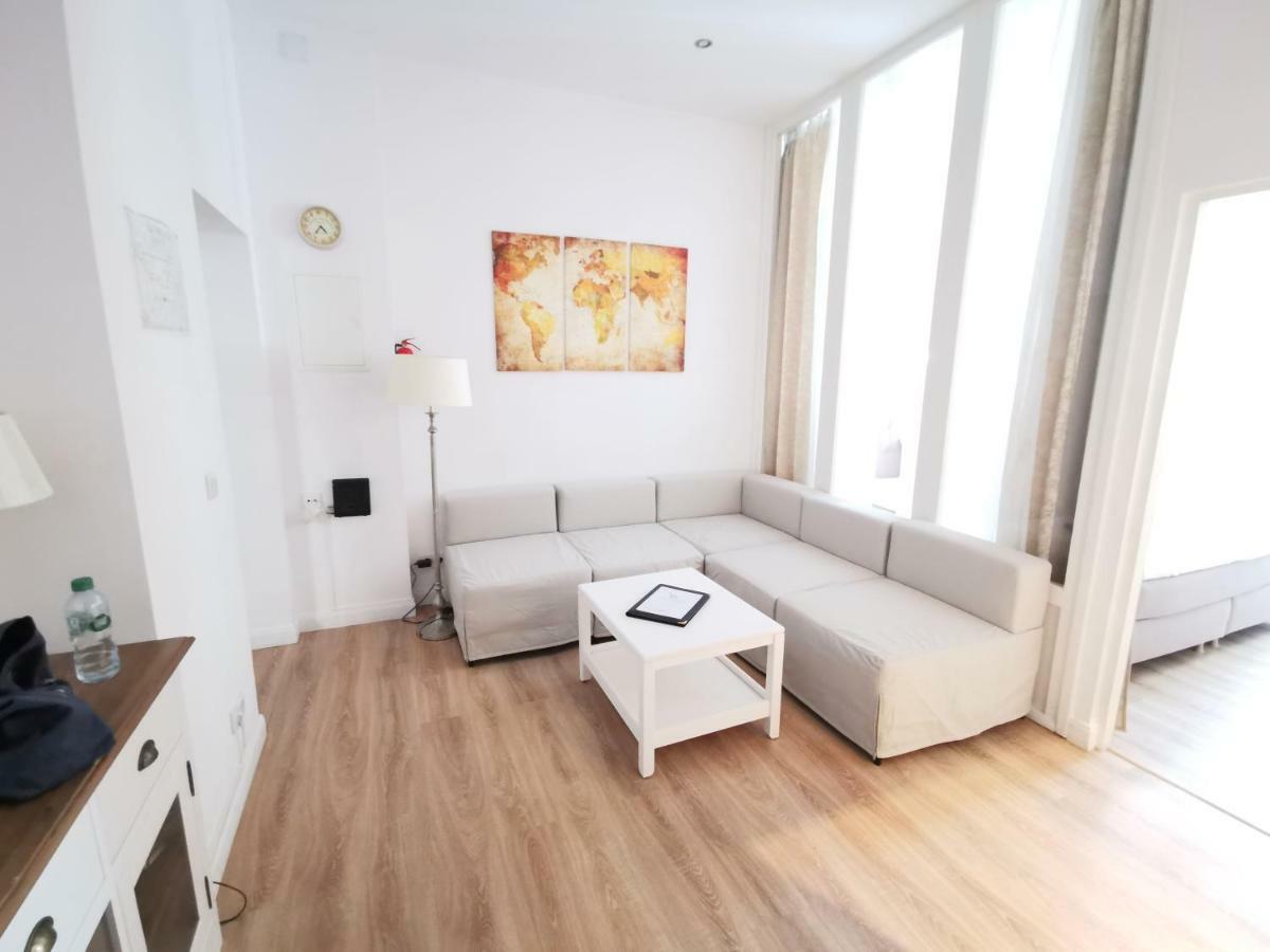 Appartement Fritz By Rockchair L Superhost Status L 3 Bedrooms Boxspringbeds 2 Bathrooms 2 Kitchen - Cozy Family & Business Flair Welcomes You! *