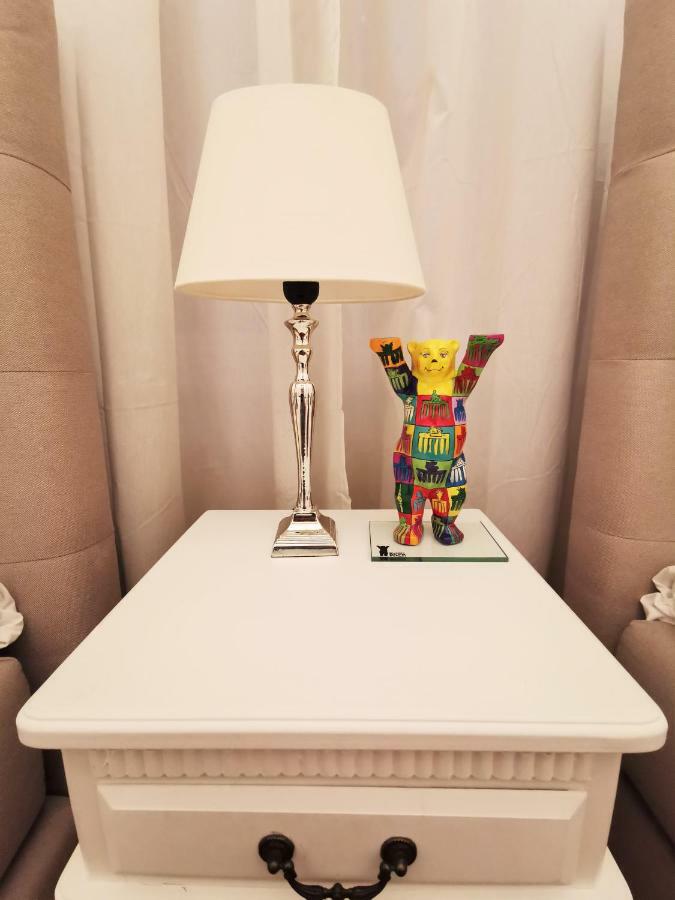 Fritz By Rockchair L Superhost Status L 3 Bedrooms Boxspringbeds 2 Bathrooms 2 Kitchen - Cozy Family & Business Flair Welcomes You! Appartement Berlijn